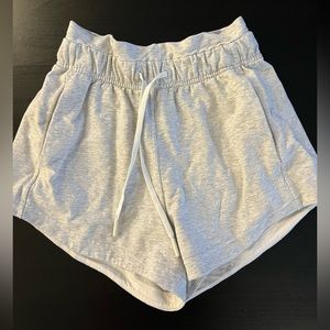 Inner Glow High-Rise Short 3" Size 2